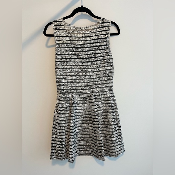 Parker Mesh Panel Gridded Silk Lined Fit & Flare M - Picture 5 of 9